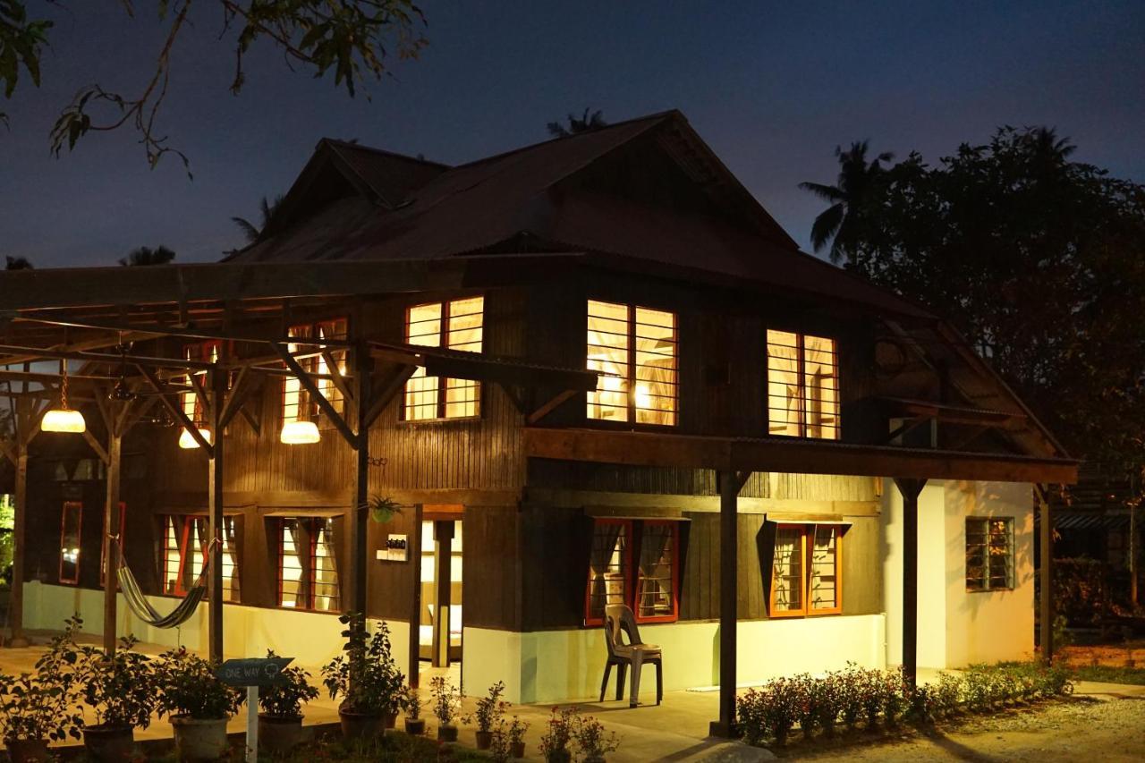Sayang Di Kaki Bukit Homestay Near Icon City Bukit Mertajam Kültér fotó