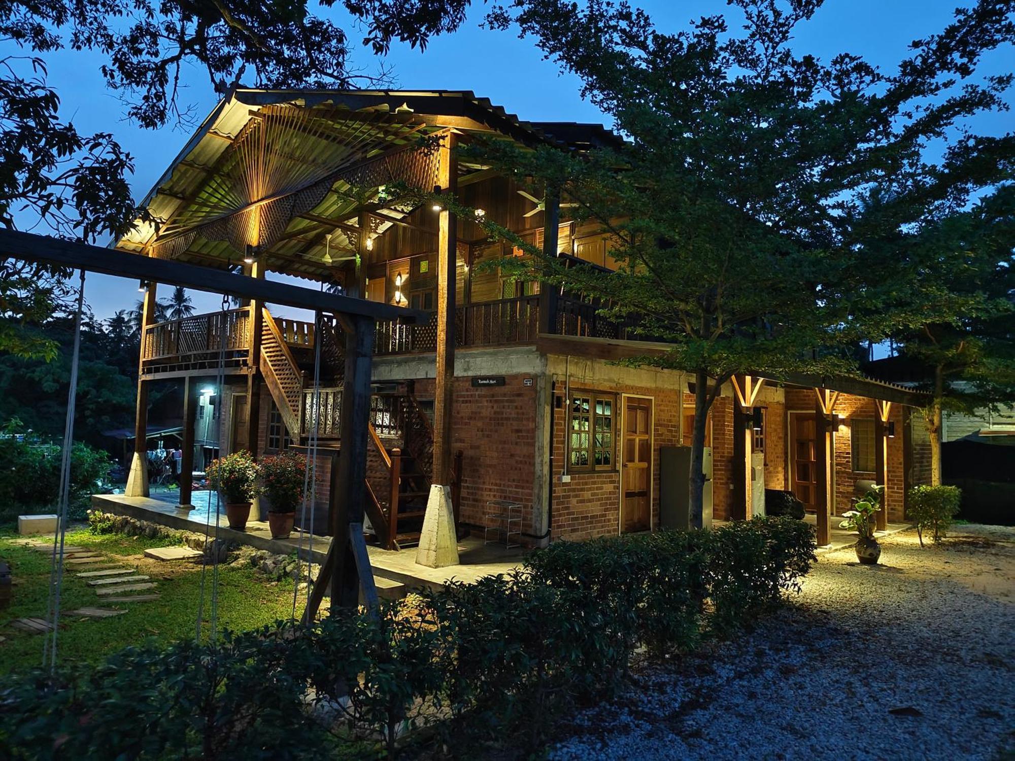 Sayang Di Kaki Bukit Homestay Near Icon City Bukit Mertajam Kültér fotó